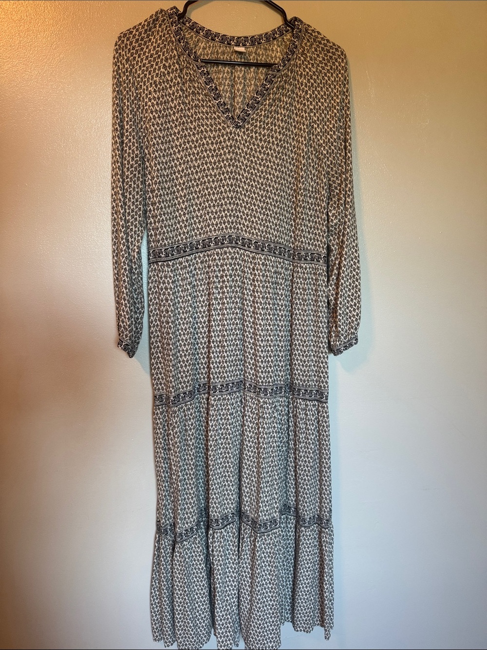 Boho V-Neck Long Sleeve Maxi Dress in Cream and Black by Old Navy